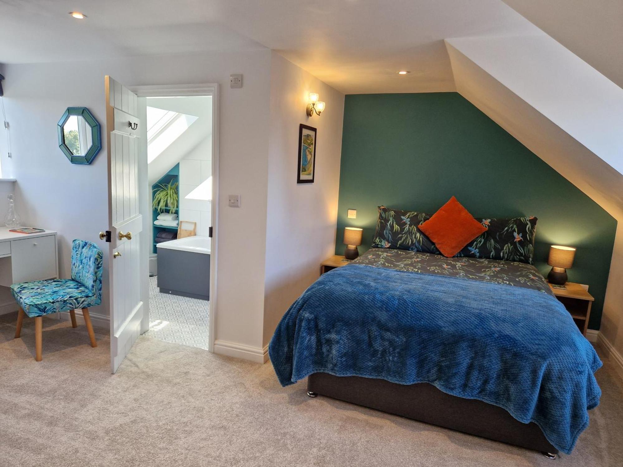 The Hideaway - Luxury Townhouse Holiday home *